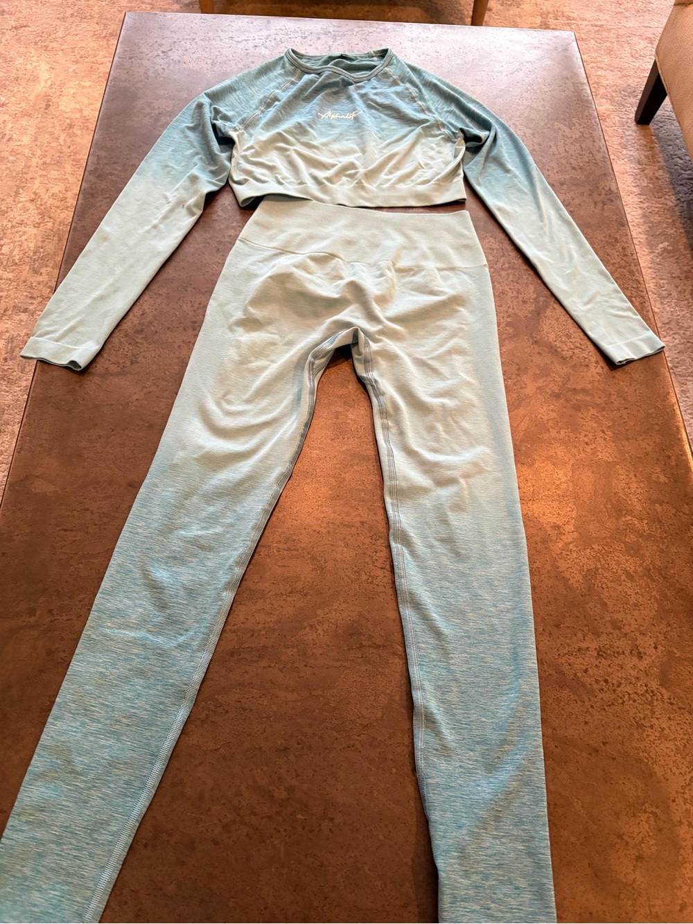 Alphalete size S Cropped Long Sleeve + High-Waist Leggings Set in Light Teal